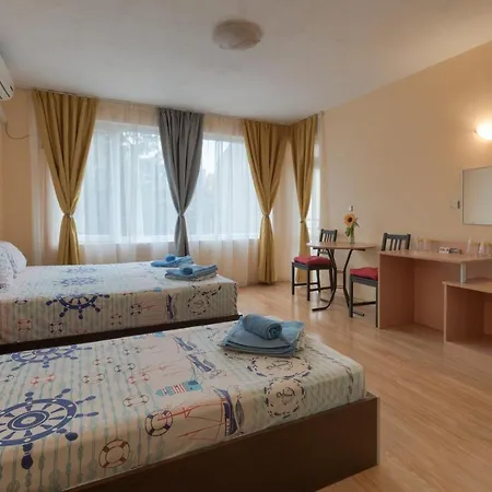 Casa de hóspedes Kazlarov *