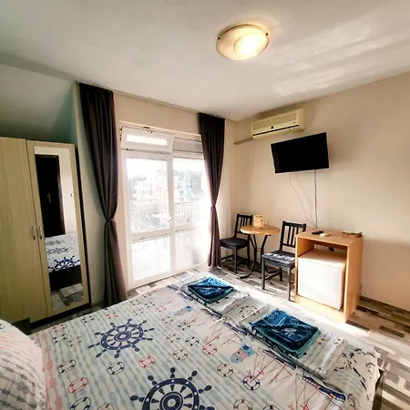 Kazlarov Guest house *