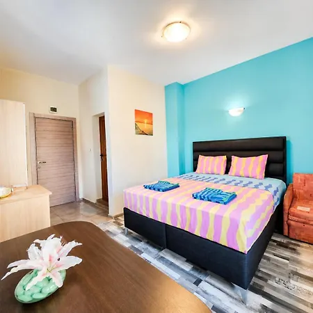 Kazlarov Guest house *