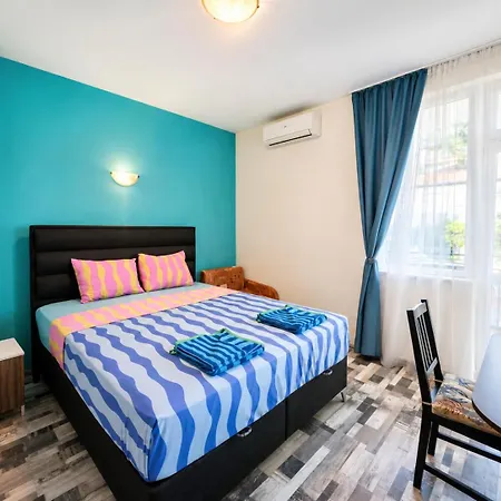 Guest house Kazlarov Kiten (Burgas)