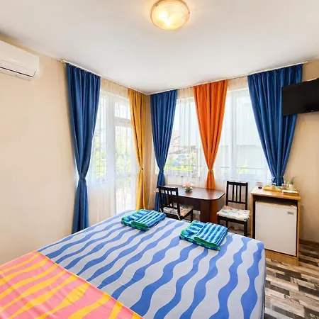 Kazlarov Guest house *