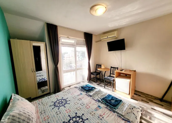 Kazlarov Guest house *