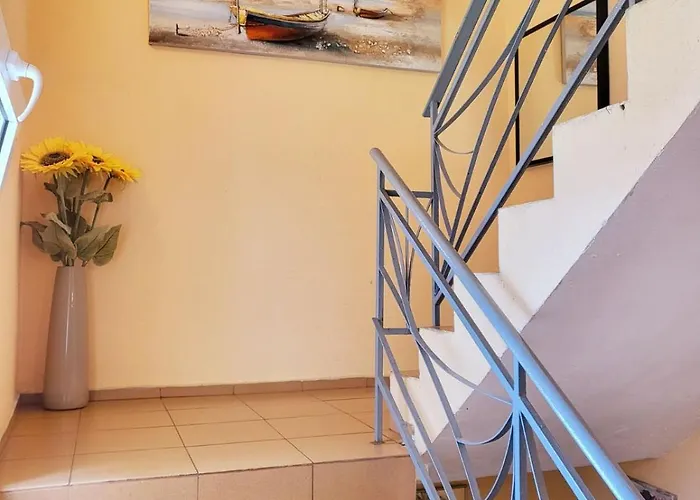 Kazlarov Guest house